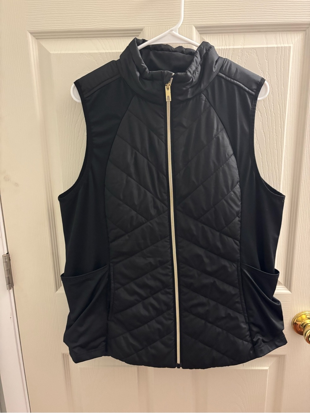 Women’s Maurice’s Black Quilted Hybrid Vest 0X